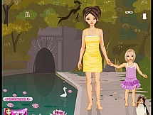 Игра Мама с дочерью выгуливают собаку онлайн